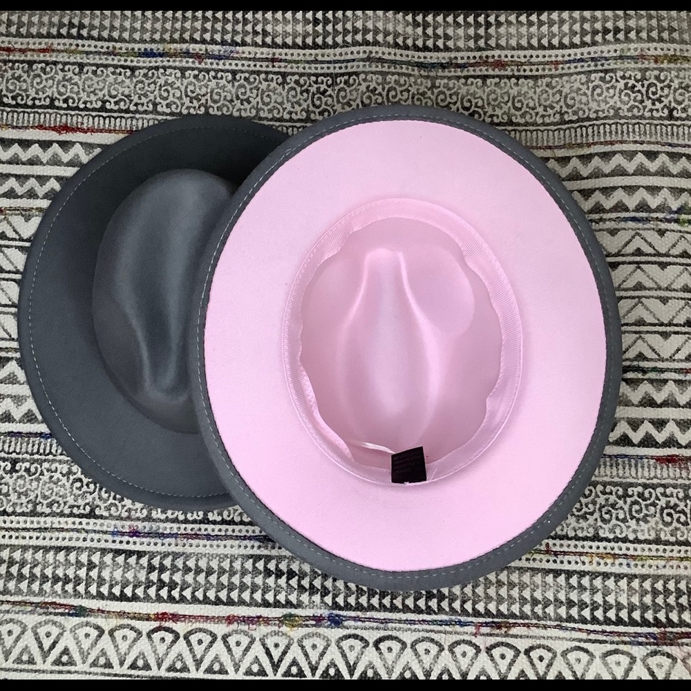 Light Gray / Light Pink
